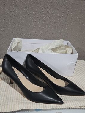 Marc FisherLeather Black Pointed-Toe Women’s Pumps